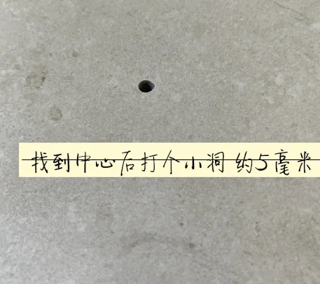 大武口瓷砖空鼓维修公司专业解答在瓷砖铺贴过程中，如果砂料搅拌不均匀，将会带来以下问题